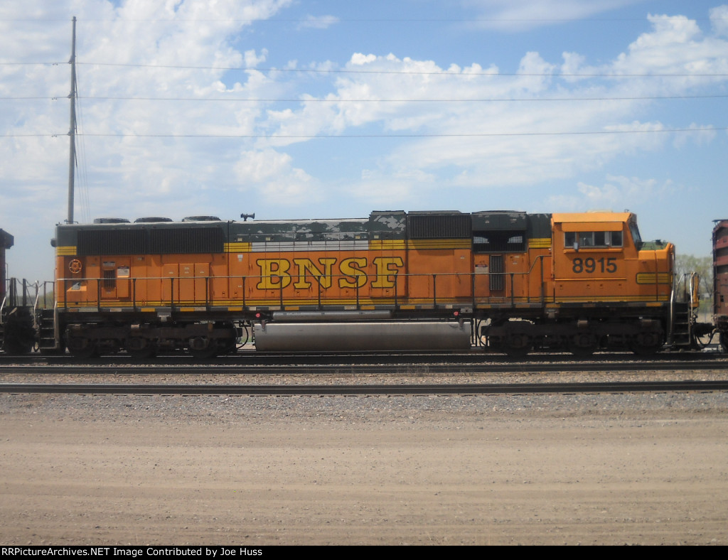 BNSF 8915